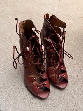 Schultz  Lace-Up Peep Toe Heels in Burgundy